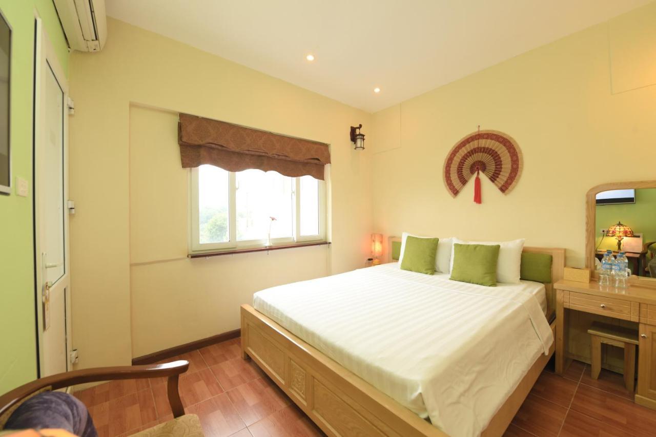 Holiday Lakeview Hotel Hanoi Exterior photo
